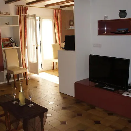 Villa Denia, 3 Dormitorios, 7 Personas - Es-262-11